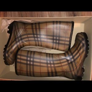 Burberry Rainboots